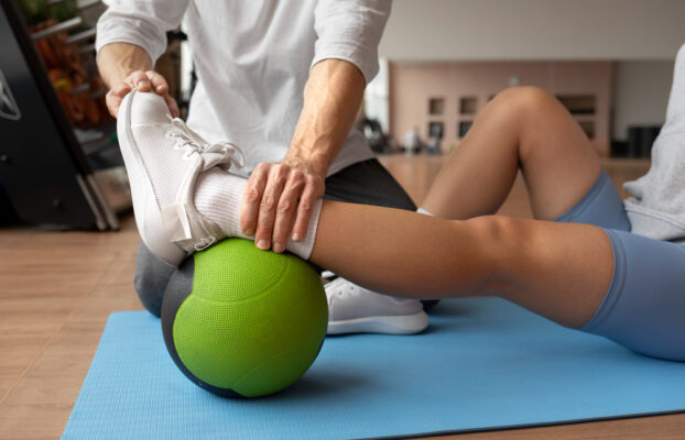 Physiotherapy for Knee Pain: Relief, Recovery, and Long-Term Strength
